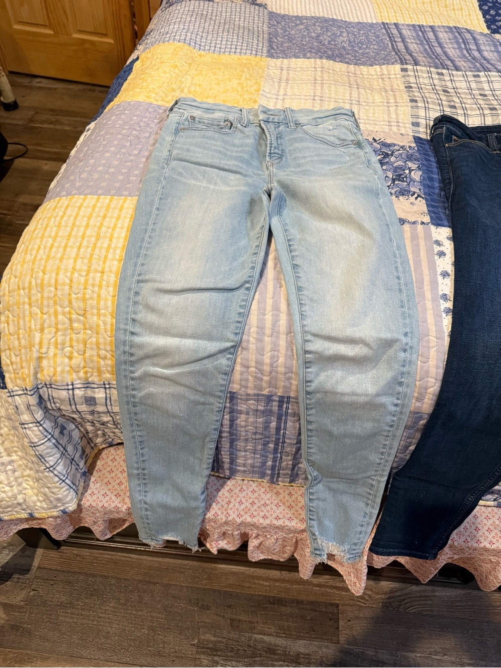 American Eagle Outfitters Light Blue Skinny High-Rise Jeans